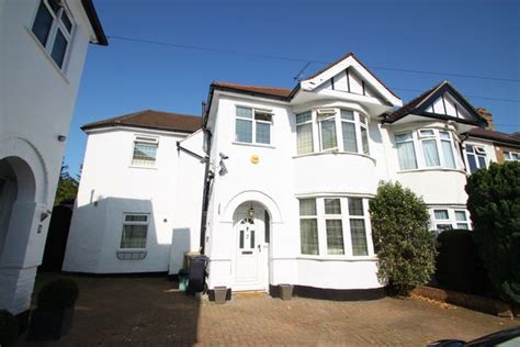 Homes For Sale In Kings Avenue Woodford Green Ig8 Buy Property In