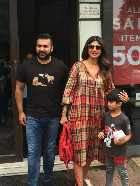 Mumbai Shilpa Shetty Kundra Raj Kundra And Viaan Raj Kundra Seen At