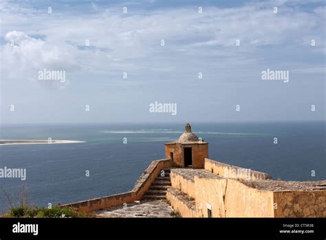 Setubal castle hi-res stock photography and images - Alamy