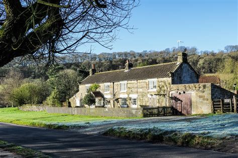 Cottages On West Side Of Moor Lane © Trevor Littlewood Geograph