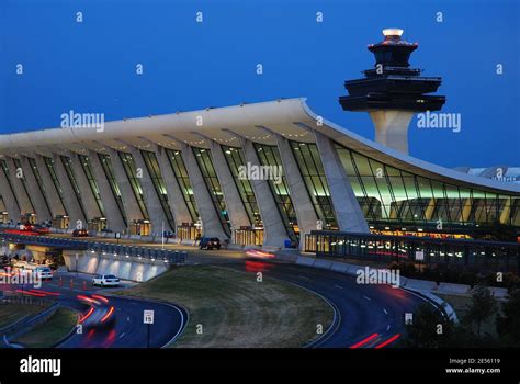 Virginia dulles international airport hi-res stock photography and images - Alamy