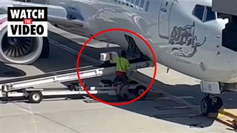 Virgin Australia Baggage Handler Praised After Adelaide Airport Viral