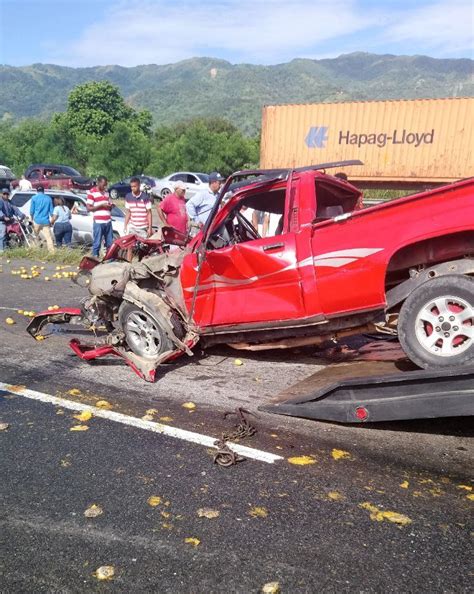 Varios Muertos Y Heridos En Choque Entre Camioneta Y Minibús Del Idac Cdn El Canal De