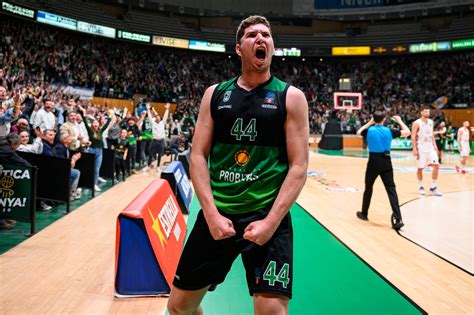 Nit Que Passar A La Hist Ria La Penya S A Les Semifinals De L