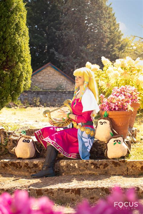 Zelda (Skyward Sword) cosplay by KayaKirkland on DeviantArt