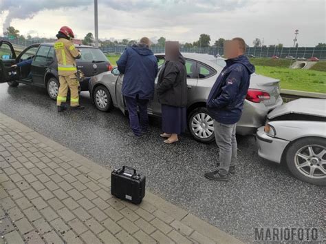 Trzy Samochody Zderzy Y Si Na Ul Budowlanych W Opolu Opowiecie Info