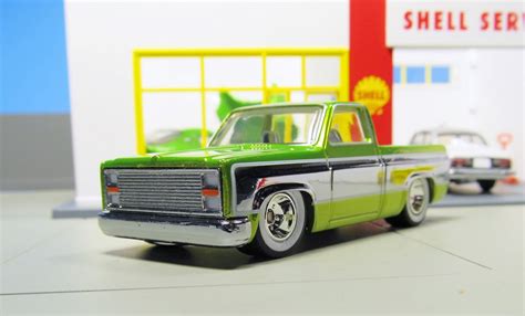 Hot Wheels Red Line Club Real Riders 83 Chevy Silverado