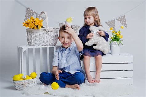 Wielkanocna sesja zdjęciowa rodzeństwa Ania Mioduszewska Fotografia