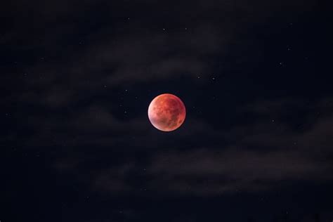 El Significado Espiritual De La Superluna De Sangre Del De Octubre