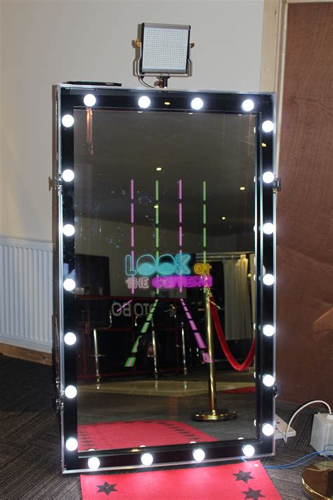 Photobooths | LED Magic Mirror Frame - Photobooths