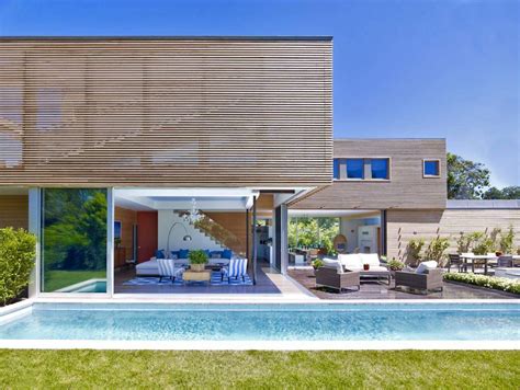 Modern Summer House Designed by APD Architects