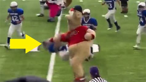 Braves mascot goes viral for destroying peewee player during halftime game