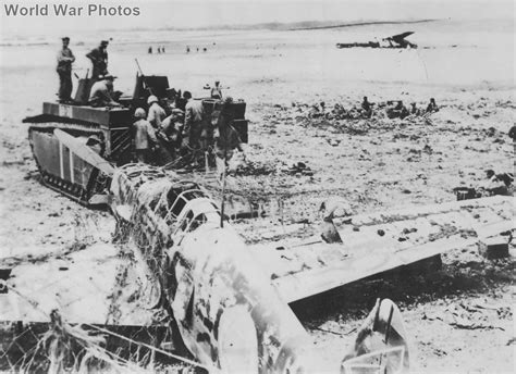 Ki 61 And Lvt In Okinawa 1945 World War Photos