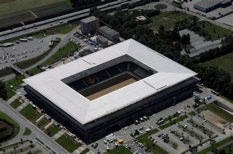 Vista aérea em stadion wals siezenheim salzburgo austria Foto Premium