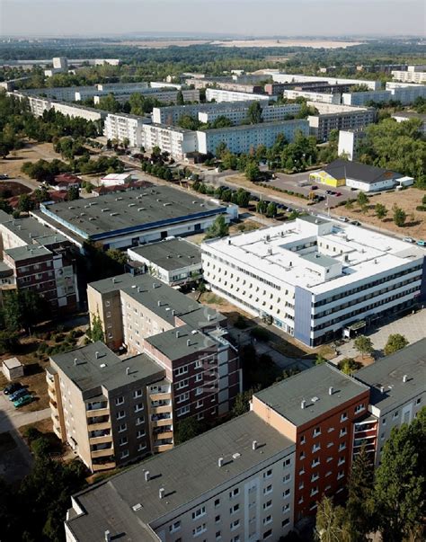 Halle Saale Aus Der Vogelperspektive Plattenbau Hochhaus