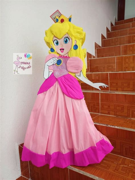 Piñata de la princesa Peach en 2024 Decoracion de fiesta princesa