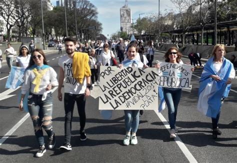 En Fotos La “marcha Del Millón” En El Obelisco