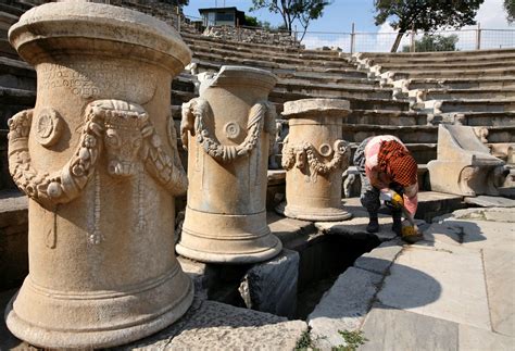 Latest digs to unveil acropolis, agora of Turkey’s Metropolis | Daily Sabah