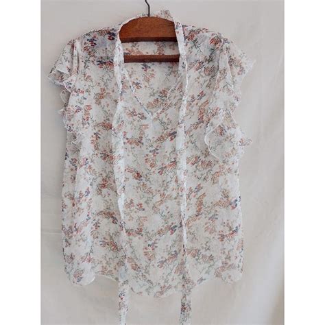 Blusa Floral Romantica AMBIANCE Tecido Leve E Fresco Possui Leve