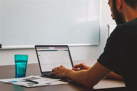 eCommerce SEO vs. Paid Ads: Which Has a Higher ROI? - DigitlHaus Agency