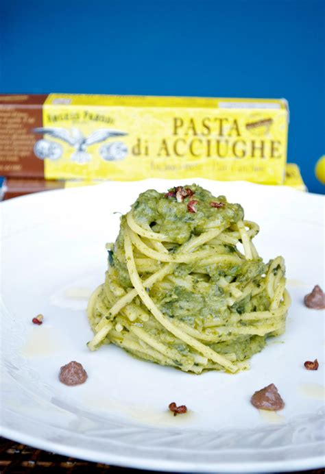 Spaghetti Alla Chitarra Con Crema Di Broccoli Pasta Di Acciughe