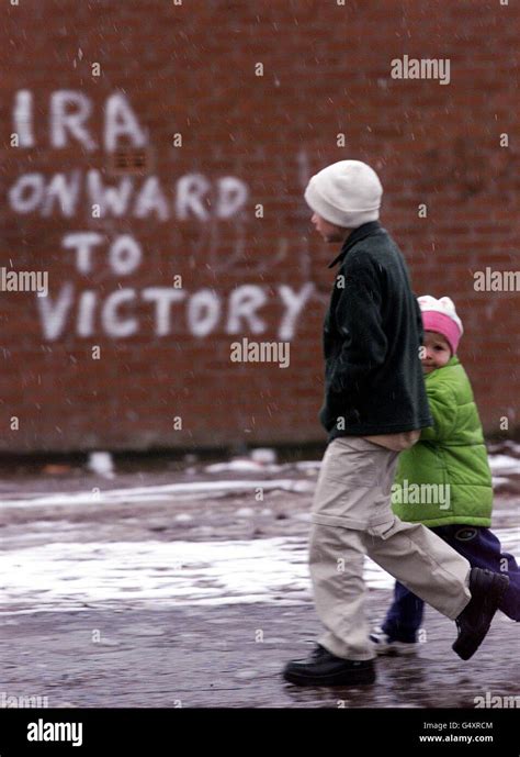 Belfast IRA Graffiti Stock Photo - Alamy