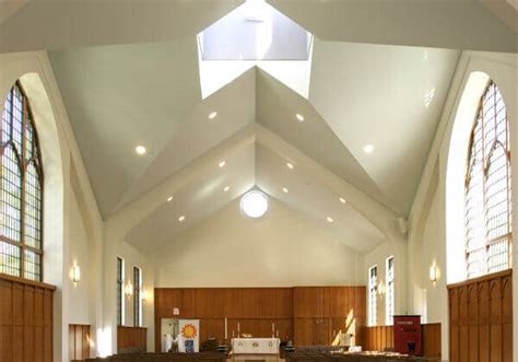 Holy Trinity Lutheran interior - RESOLUTE Building Company