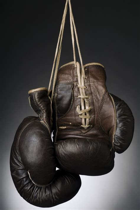 How To Break In Boxing Gloves: The Ultimate Guide! - We Know Gloves