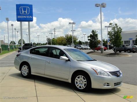 Brilliant Silver Nissan Altima S Photo Gtcarlot