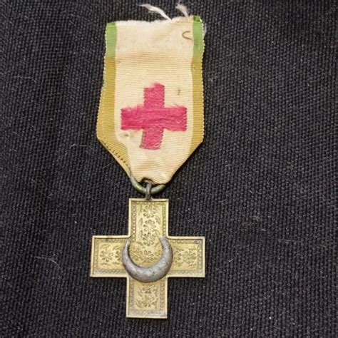 P J M Daille Francaise Ancienne De La Croix Rouge Red Cross Medal Rare