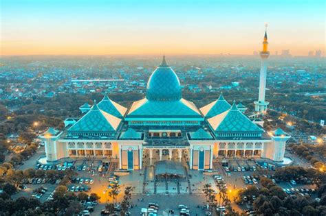 Mengenal Masjid Al Akbar Surabaya Terbesar Kedua Di Indonesia