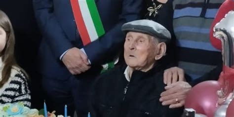 Nonno Carlo Compie Anni Grande Festa A Marsala Giornale Di Sicilia