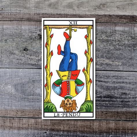 Qué significa la carta El colgado en el tarot Rueda del Tarot