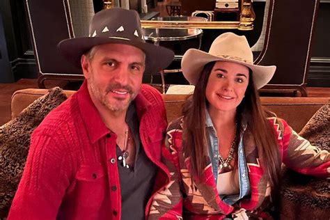 Kyle Richards And Mauricio Umanskys Marriage Timeline The Daily Dish