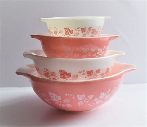 Set Of Pyrex Pink Gooseberry Cinderella Mixing Bowls Etsy Pink