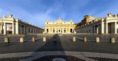 Clochard Partorisce Vicino San Pietro Il Papa Le D Ospitalit Rai News