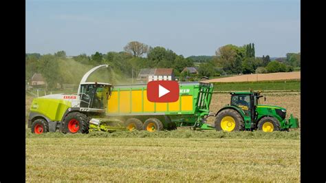 Ensilage D Herbe Avec Une Claas Jaguar Un Case Ih Xl Un John