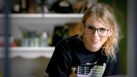 Taylor Swift Throwback Thursday: You Belong With Me - Fans of Taylor