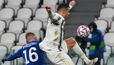 Foto Juventus Pesta Tiga Gol Tanpa Balas Ke Gawang Dynamo Kiev Foto