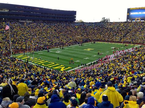 FotoFriday: Go Blue at Michigan Stadium! - Adventurous Pursuits