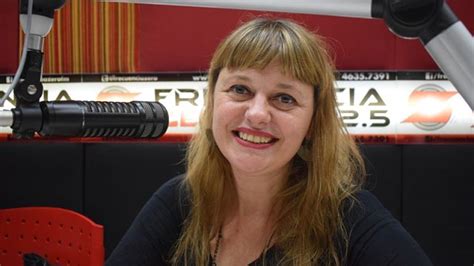 Comunas un Desafío Radio Lorena Crespo Comunera de la 9 en