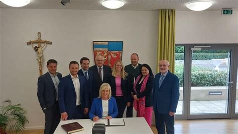 Staatsministerin Ulrike Scharf Zu Besuch In Schirmitz CSU