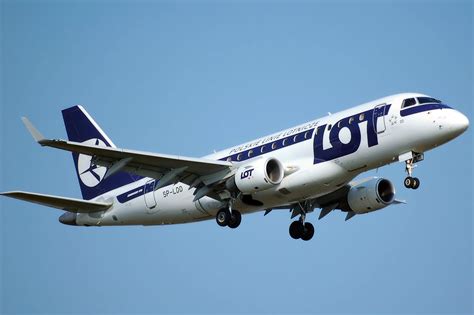 File:Lot.embraer.e-170-100st.sp-ldd.arp.jpg - Wikimedia Commons