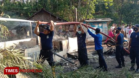 Warung Makan Yang Biasa Layani Buka Puasa Di Bondowoso Terbakar Ini