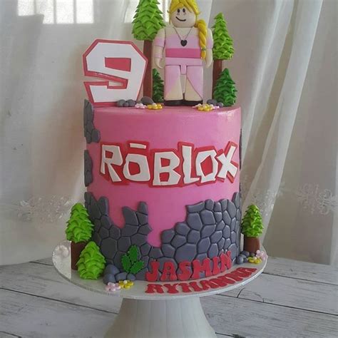 Roblox Girl Birthday Cake