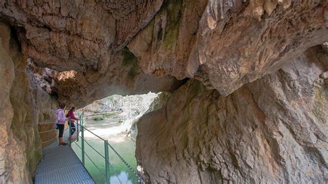 Barranco De La Hoz La Espectacular Ruta Con Puentes Colgantes Y