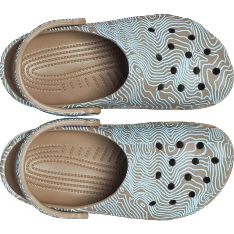 Crocs CLASSIC TOPOGRAPHIC CLOG Papuci Unisex Kaki Sportisimo Ro