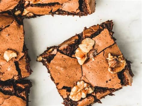 Brownies Aux Morceaux De Noix Recette Par Sweetly Cakes