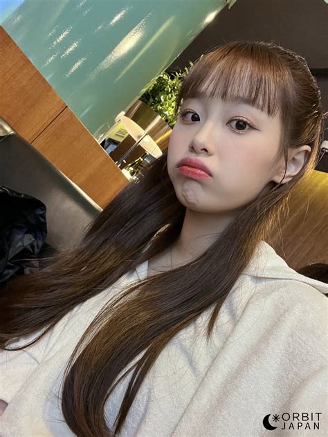 Loona Schedule On Twitter Forever My Girl Chuu Loona Beautiful Girlfriend