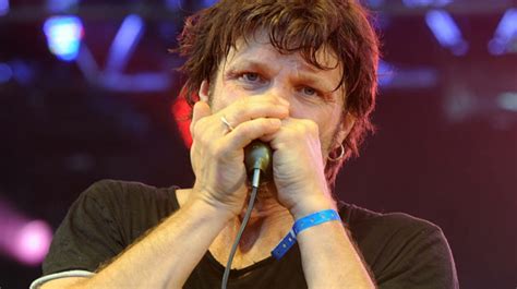 Bertrand Cantat Estime Quil Est Normal Quil Remonte Sur Sc Ne Voici